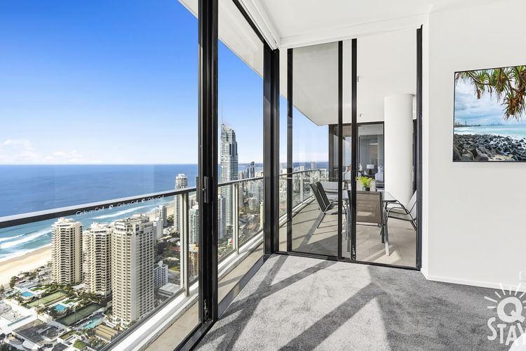 Circle on Cavill 4 Bedroom Stunning Sub Penthouse