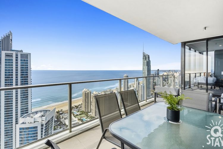 Circle on Cavill 4 Bedroom Stunning Sub Penthouse