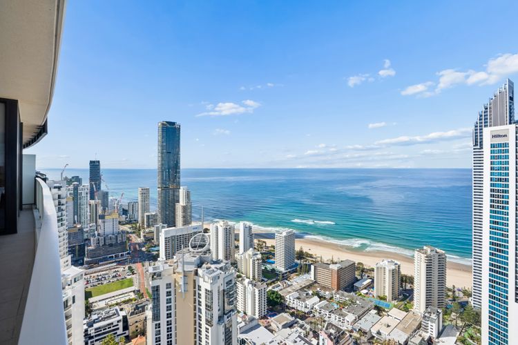 Circle on Cavill 4 Bedroom Stunning Sub Penthouse