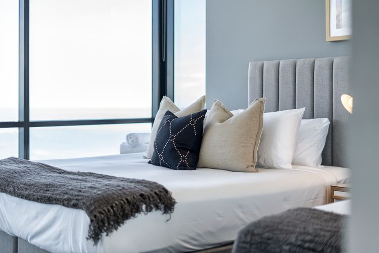 Circle on Cavill 4 Bedroom Stunning Sub Penthouse