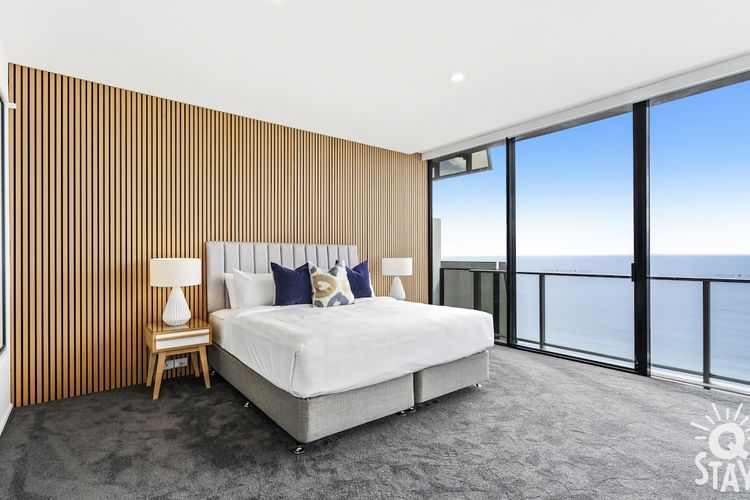 Circle on Cavill 4 Bedroom Stunning Sub Penthouse