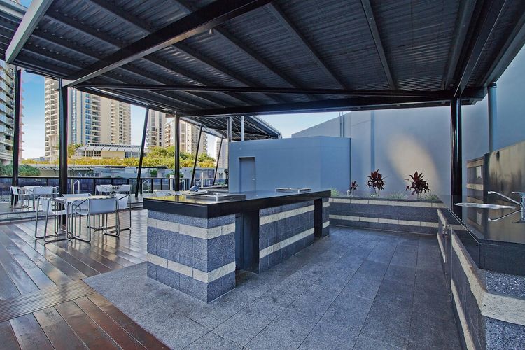 Circle on Cavill 4 Bedroom Stunning Sub Penthouse