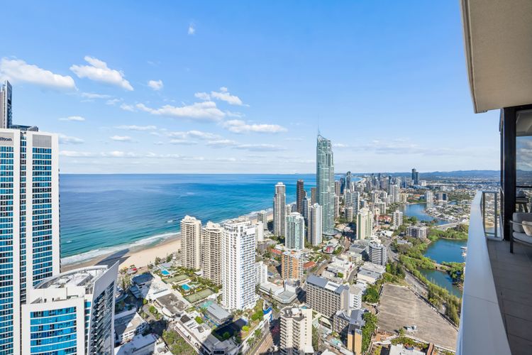 Circle on Cavill 4 Bedroom Stunning Sub Penthouse