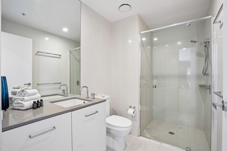 Circle on Cavill 4 Bedroom Stunning Sub Penthouse
