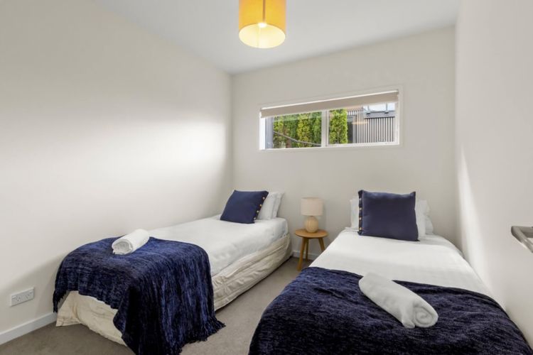 Bedroom 2 - twin or king