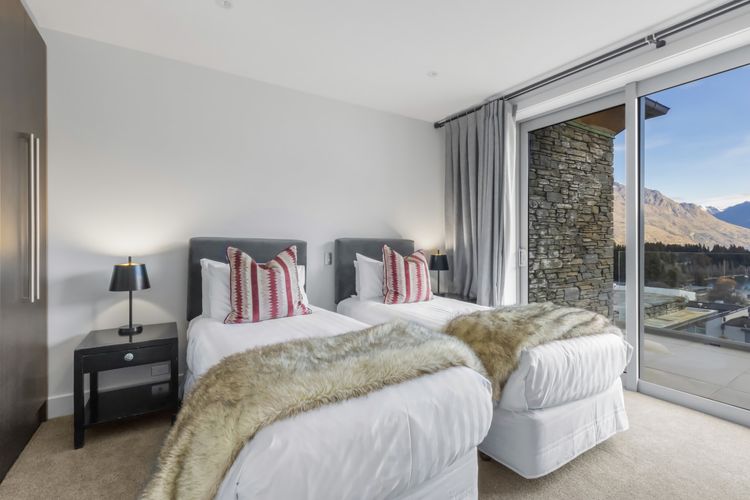 Bedfroom 3 with twin or king set up