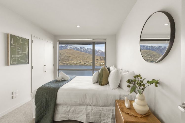 Bedroom 2 - Queen room