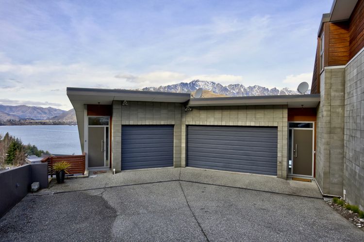 Exterior (middle unit) concrete block construction