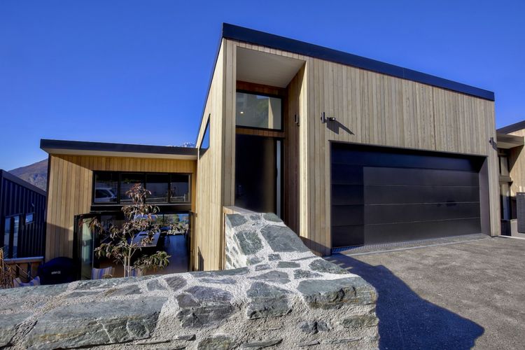 Entrance into Highview Hideaway