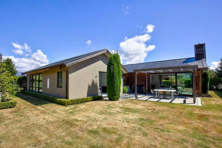 Large section for the kids to run around