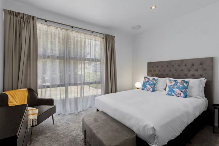 Bedroom 2 - Queen room