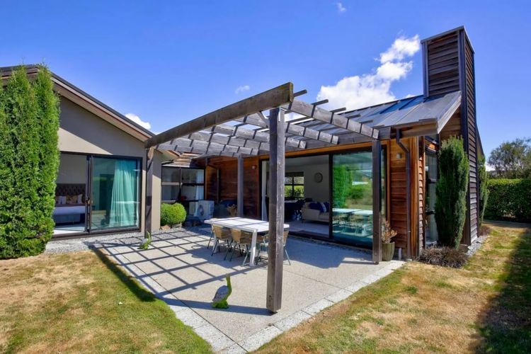 Sunny outdoor entertaining with BBQ