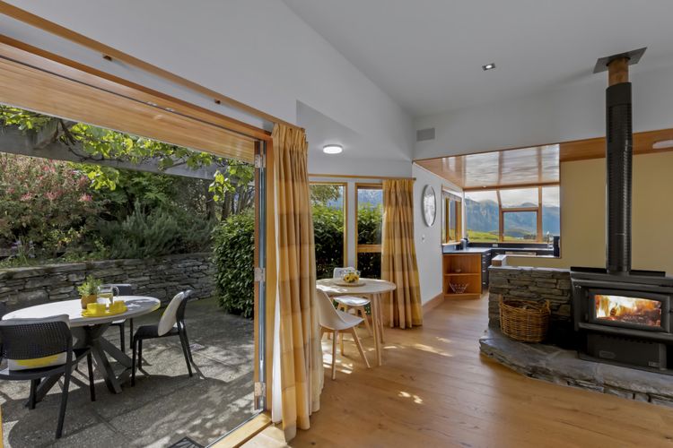 Kitchen breakfast nook and woodburner