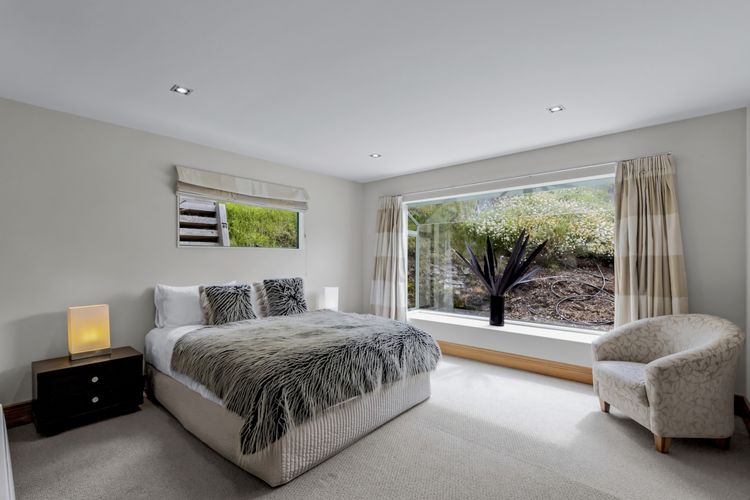 Bedroom 2 - king bed