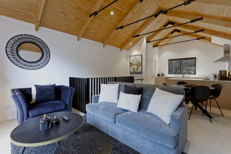 Central Queenstown Apt 13a – walk to town