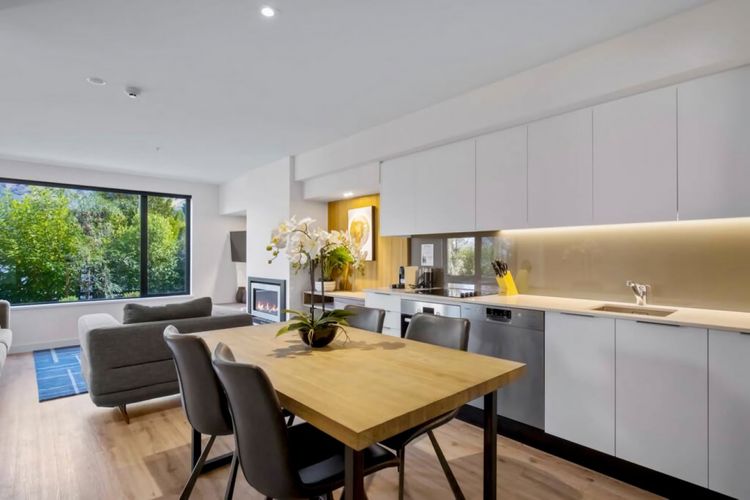 Kitchen and dining area
