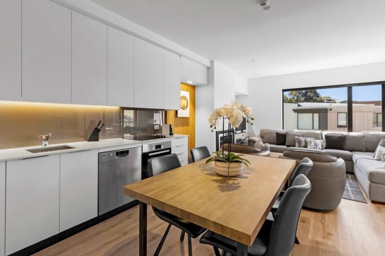 Mountain Views Penthouse – Apartment 22