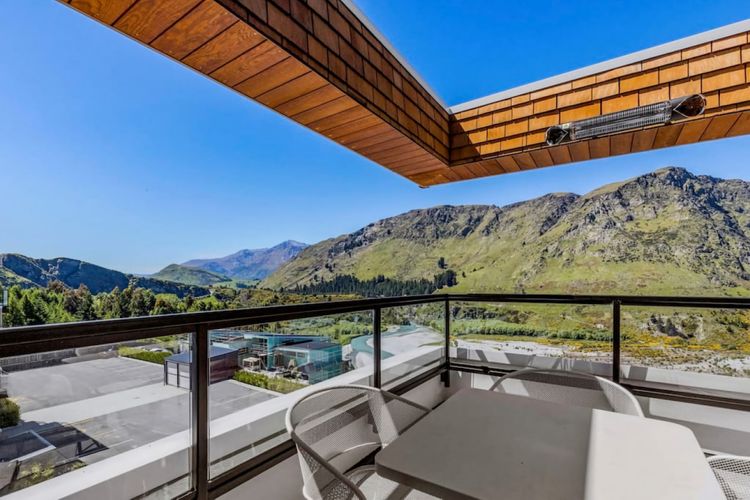 Balcony with amazing River and Alpine Views