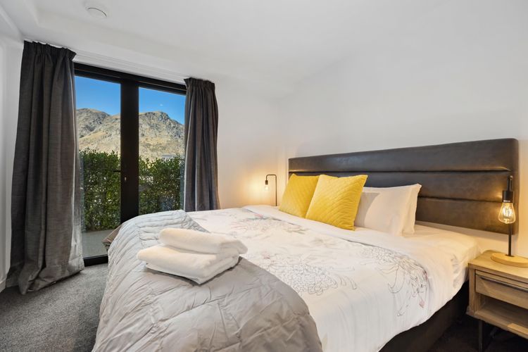 Master Bedroom - king or split twin