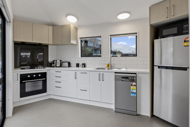 New fully equipped kitchen