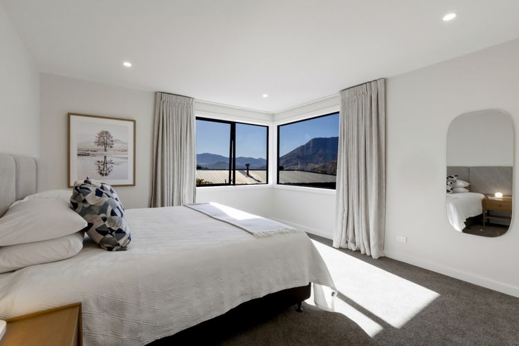 Bedroom 2 - with mountain views