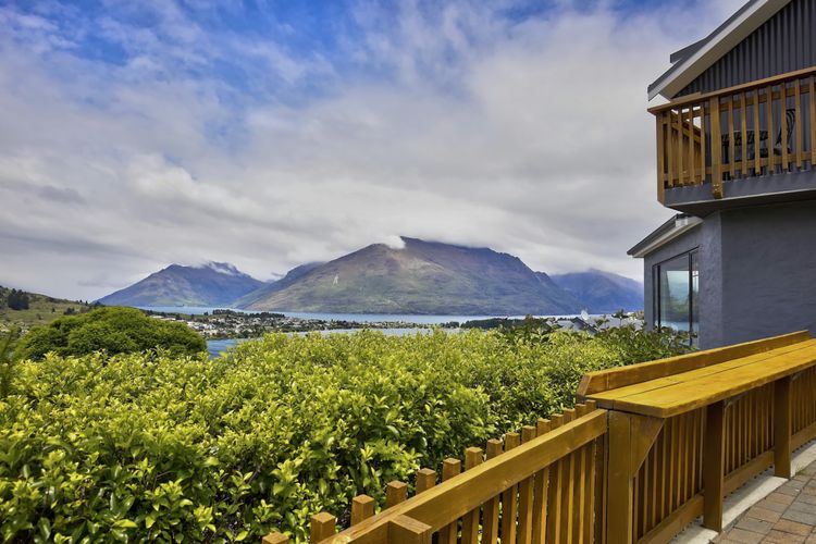 Wonderful On Woodlands – Family friendly home