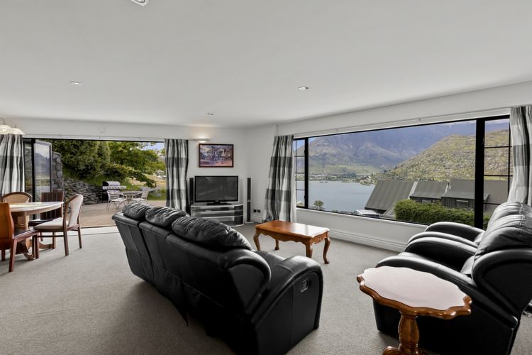 Open plan living with views