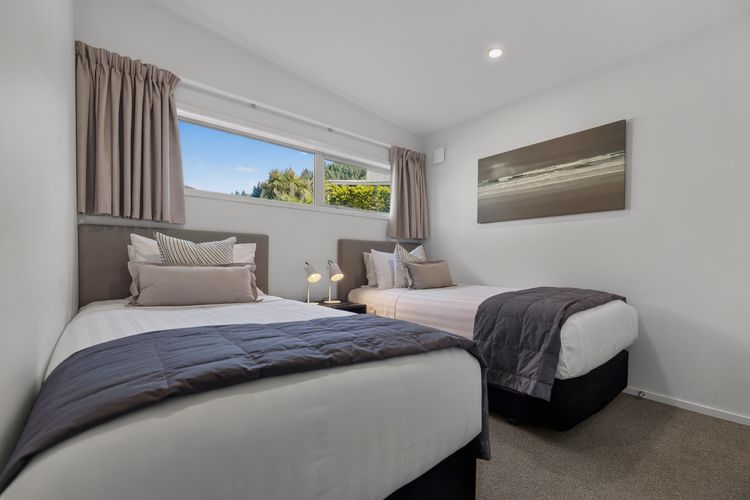 Remarkable Woodsider – family friendly walk to town