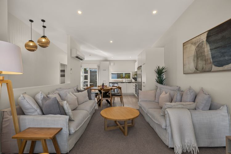 Remarkable Woodsider – family friendly walk to town