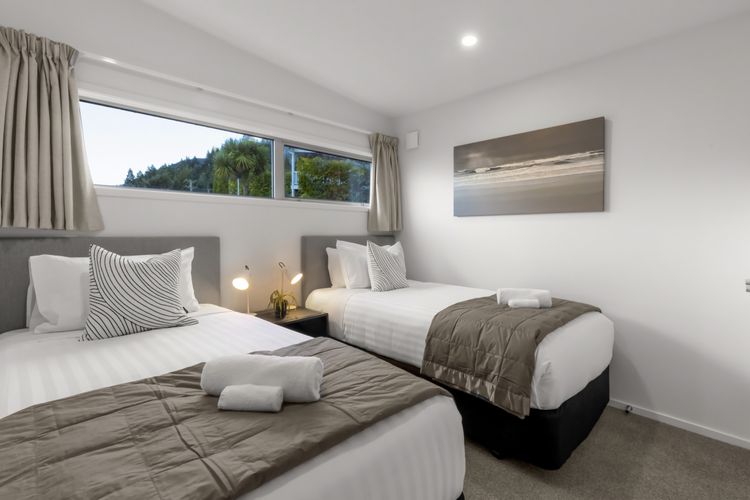 Remarkable Woodsider – family friendly walk to town