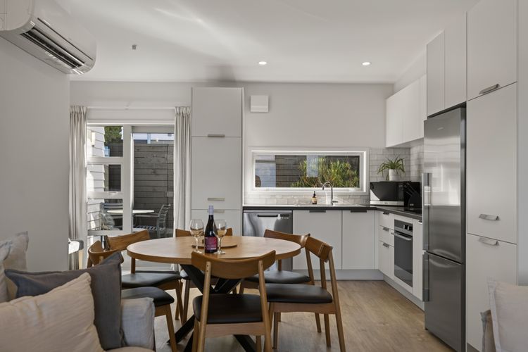 Remarkable Woodsider – family friendly walk to town