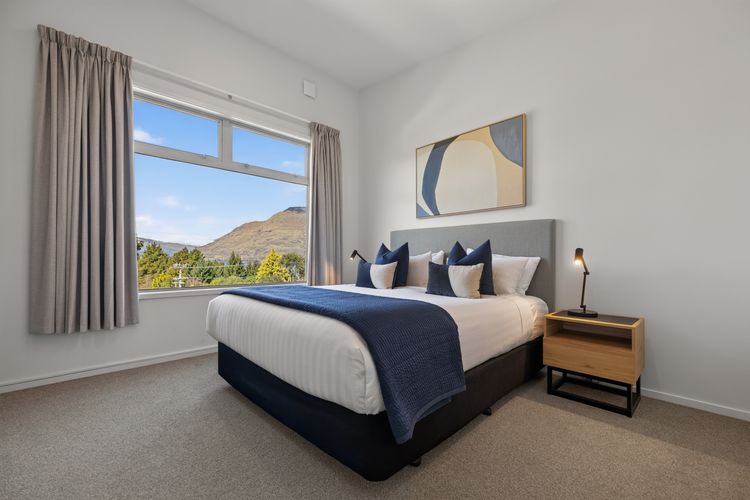 Remarkable Woodsider – family friendly walk to town