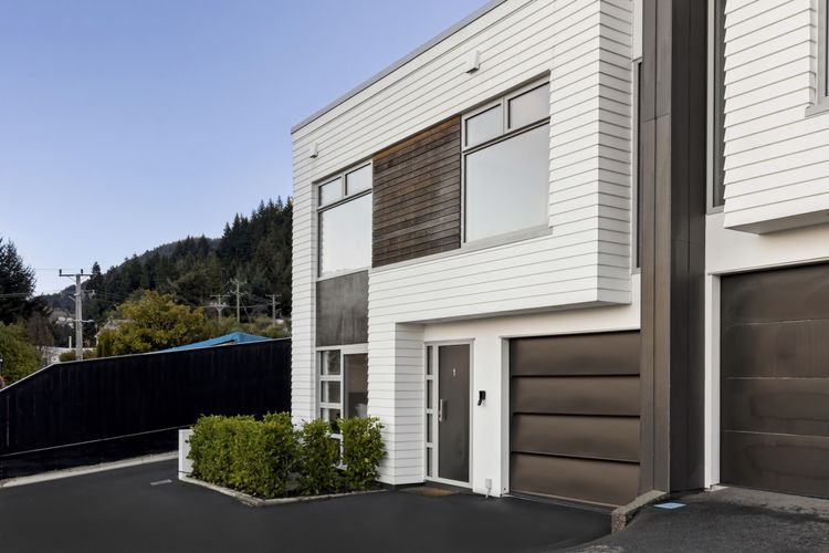 Exterior - single garage plus outside carpark