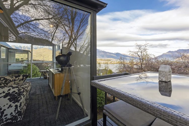 Panoramic Farmhouse theme with shared spa pool