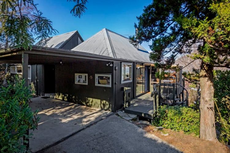 Panoramic Farmhouse theme with shared spa pool