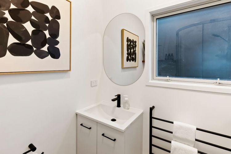 The Sanctuary – 4pax – Lake view