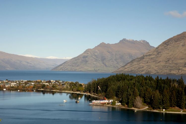 The Sanctuary – 4pax – Lake view