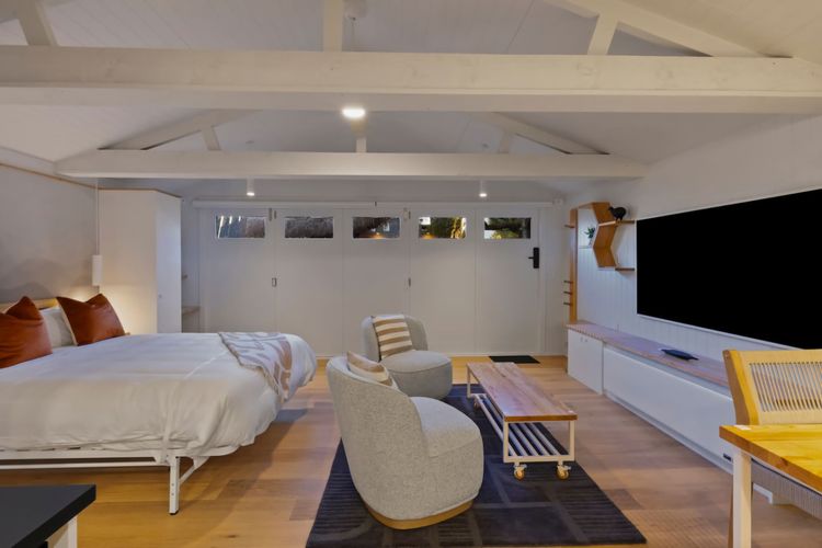 The Nest – self-contained studio apartment