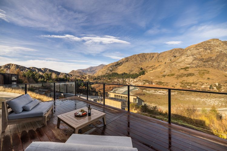 Powder Ridge Alpine Retreat