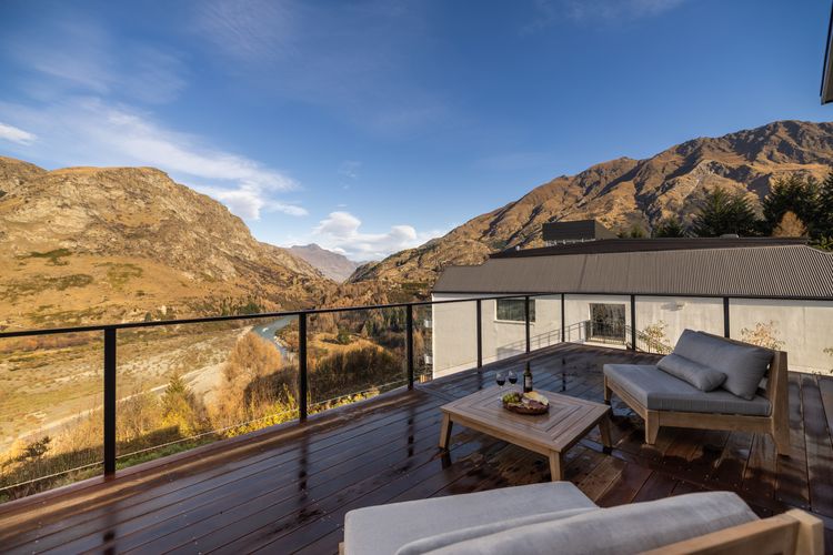 Powder Ridge Alpine Retreat