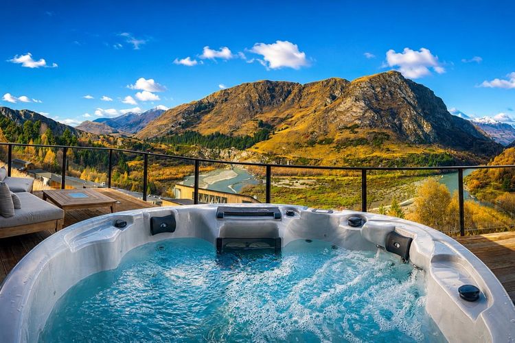 Powder Ridge Alpine Retreat