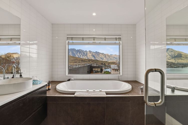 Alpine 75 Estate – Queenstown Hill 7 Bed