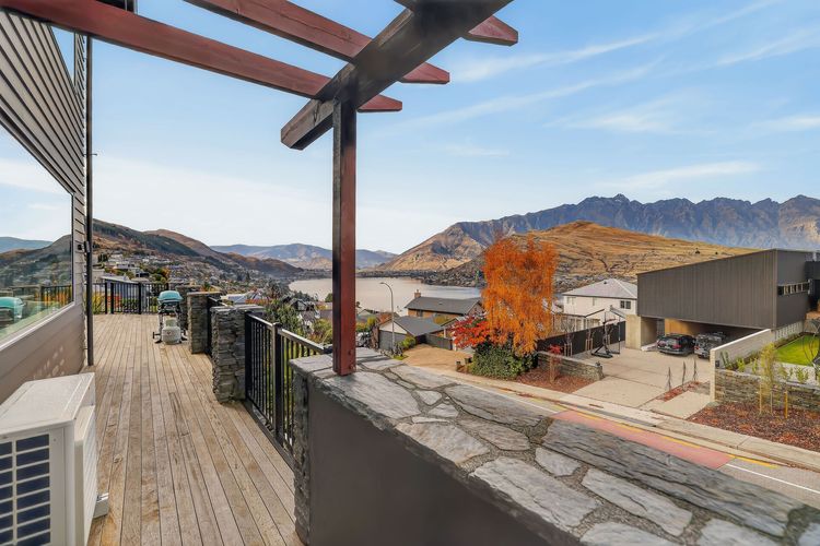 Alpine 75 Estate – Queenstown Hill 7 Bed