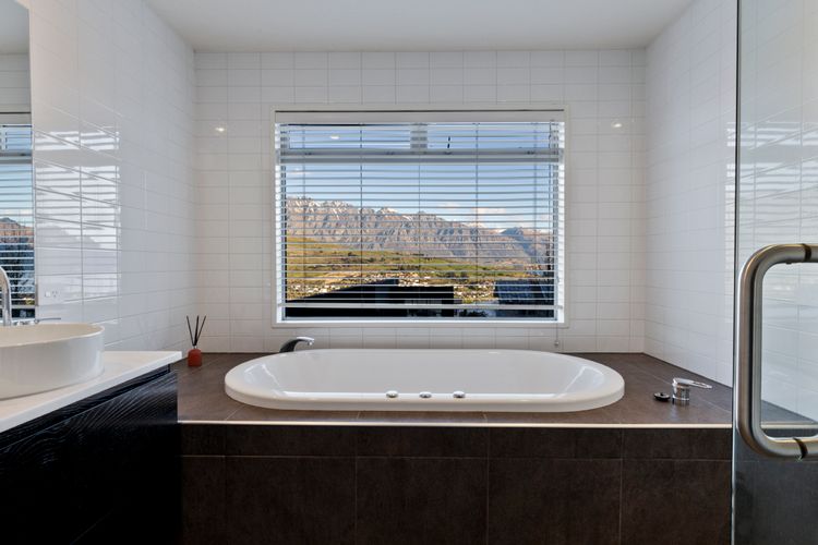 Alpine 75 Residence – Queenstown Hill 5 Bed