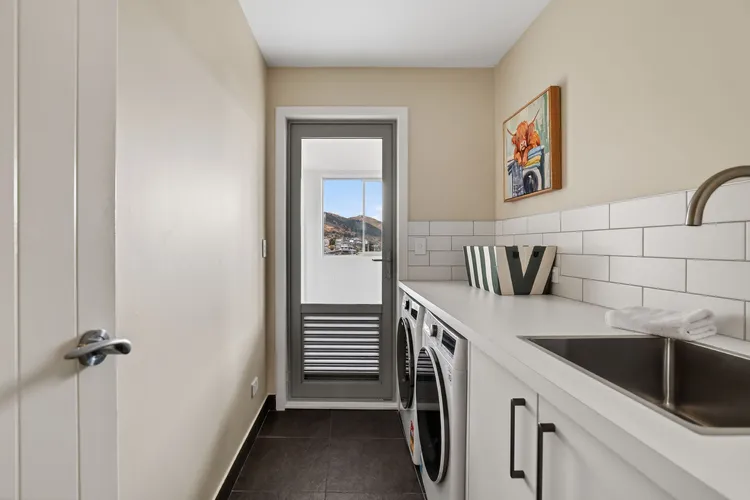 Alpine 75 Residence – Queenstown Hill 5 Bed