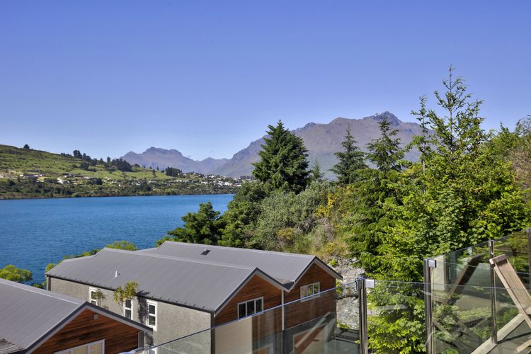 Lake and moutain views
