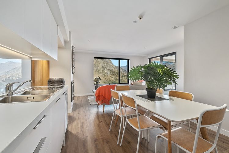 Apt 7 & 10 – 4BR Alpine Escape