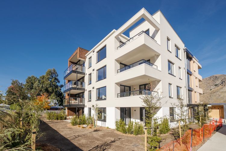 Apt 7 & 10 – 4BR Alpine Escape