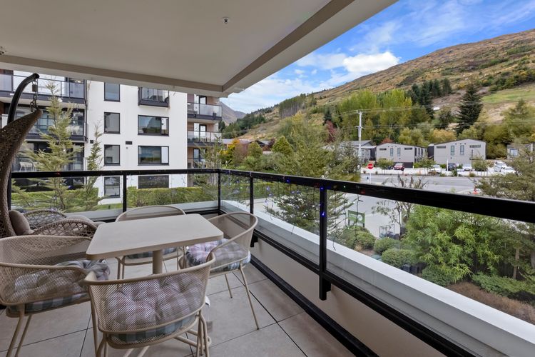 Apt 7 & 10 – 4BR Alpine Escape