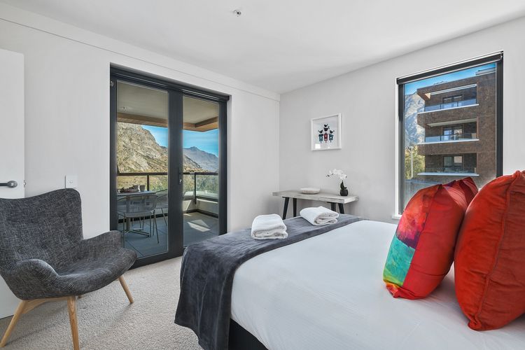 Apt 7 & 10 – 4BR Alpine Escape